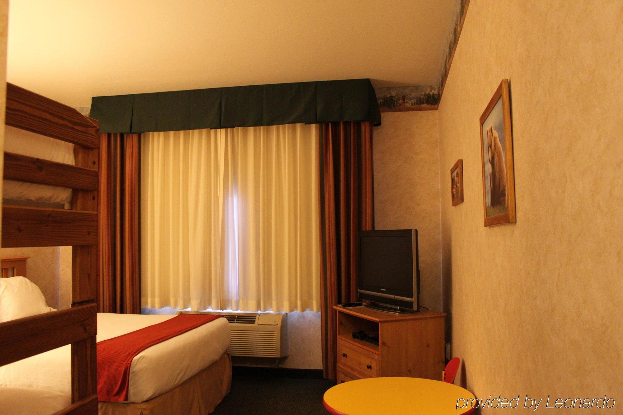 Holiday Inn Express Hotel & Suites Raton By Ihg Exteriér fotografie