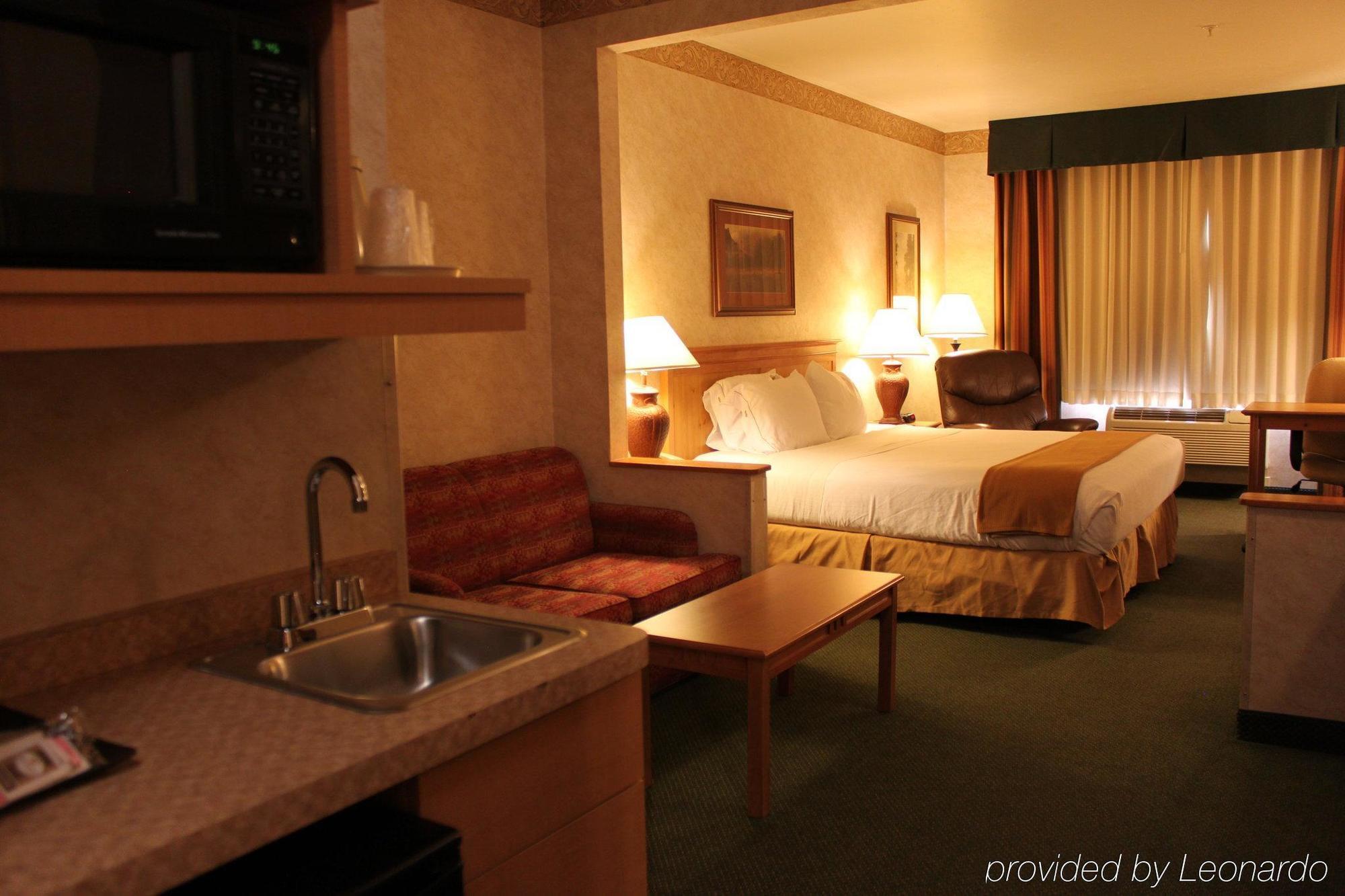 Holiday Inn Express Hotel & Suites Raton By Ihg Exteriér fotografie