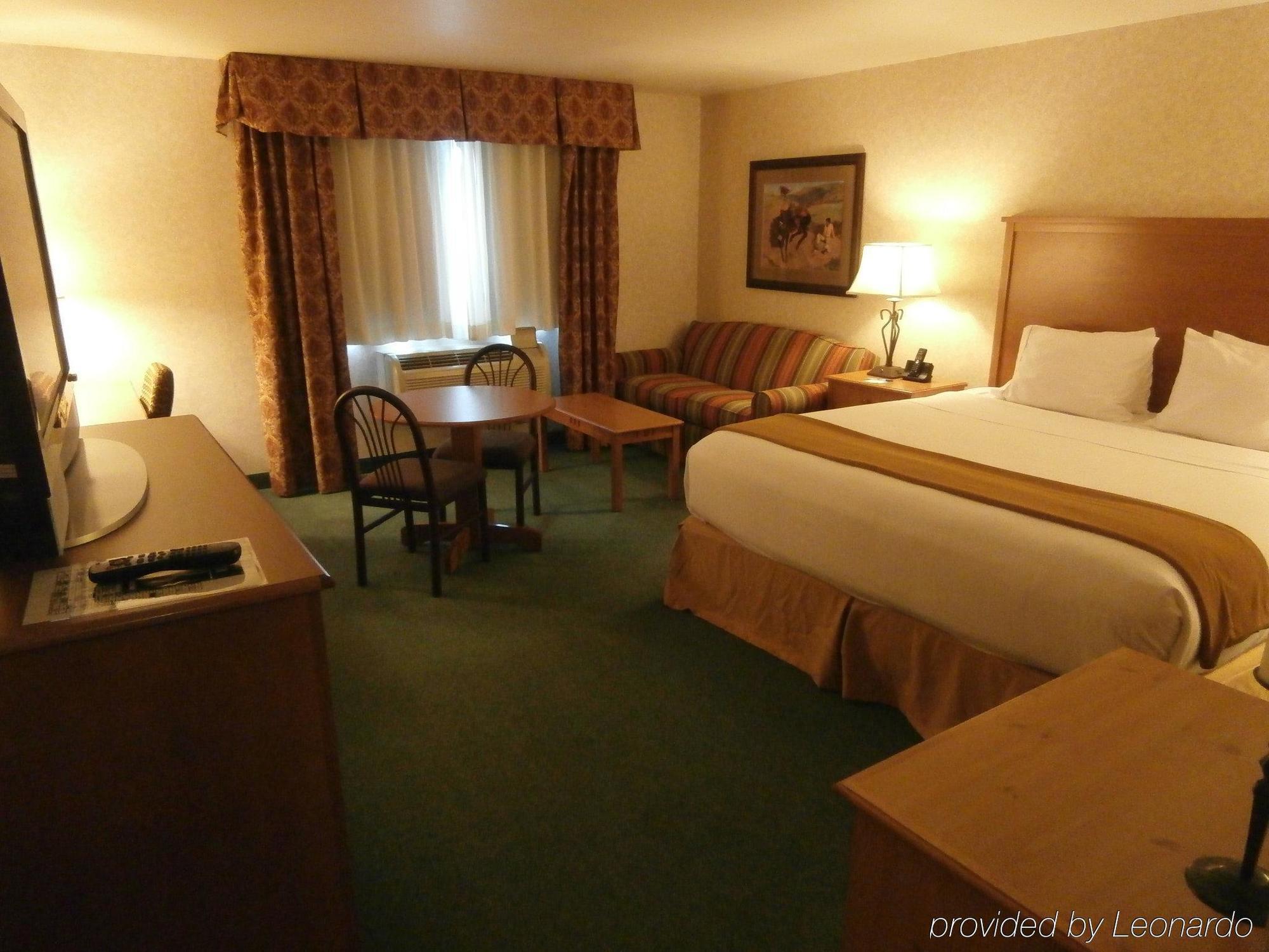Holiday Inn Express Hotel & Suites Raton By Ihg Exteriér fotografie